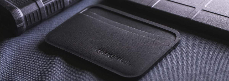 Magpul Industries daka Diario polímero Plano Oscuro Earth 4.13" x 2.75" portafolios